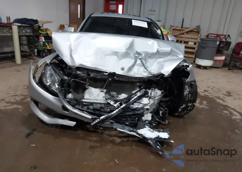 2019 Mercedes-Benz E 300 4Matic from USA, damaged, VIN WDDZF4KB1KA582222